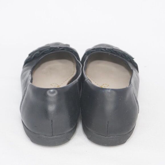 Clarks Sumerset Black Round-Toe Flats, Size 7 - Picture 6 of 8